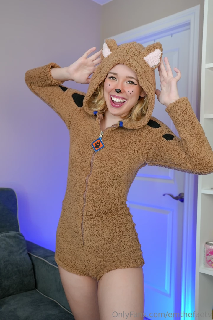 Day 5 of 31 days of cosplay for fae-o-ween it s scooby-doo himself part 1 