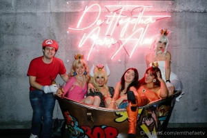 Photo dump from anime nyc 2024 soooo much fun part 8