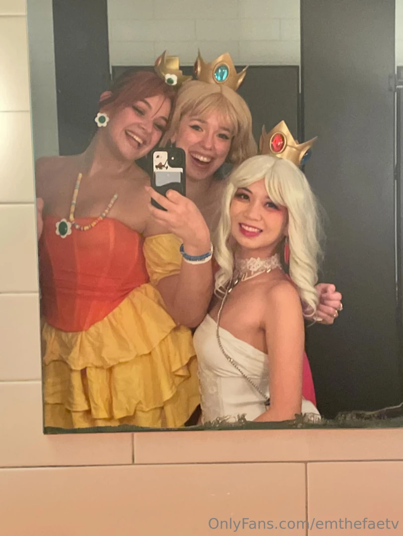 Photo dump from anime nyc 2024 soooo much fun part 5 