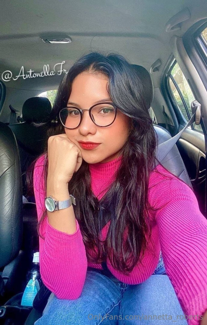 Antonellafr stunning face and curvylicious body you can t handle me 