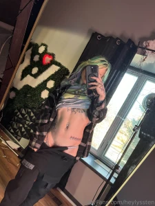 Flannels and tummies go well together dontchya think