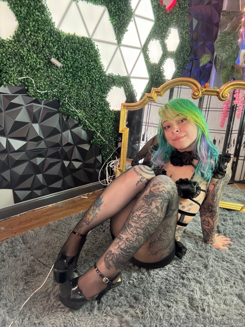 Do we like stockings and heels 3 