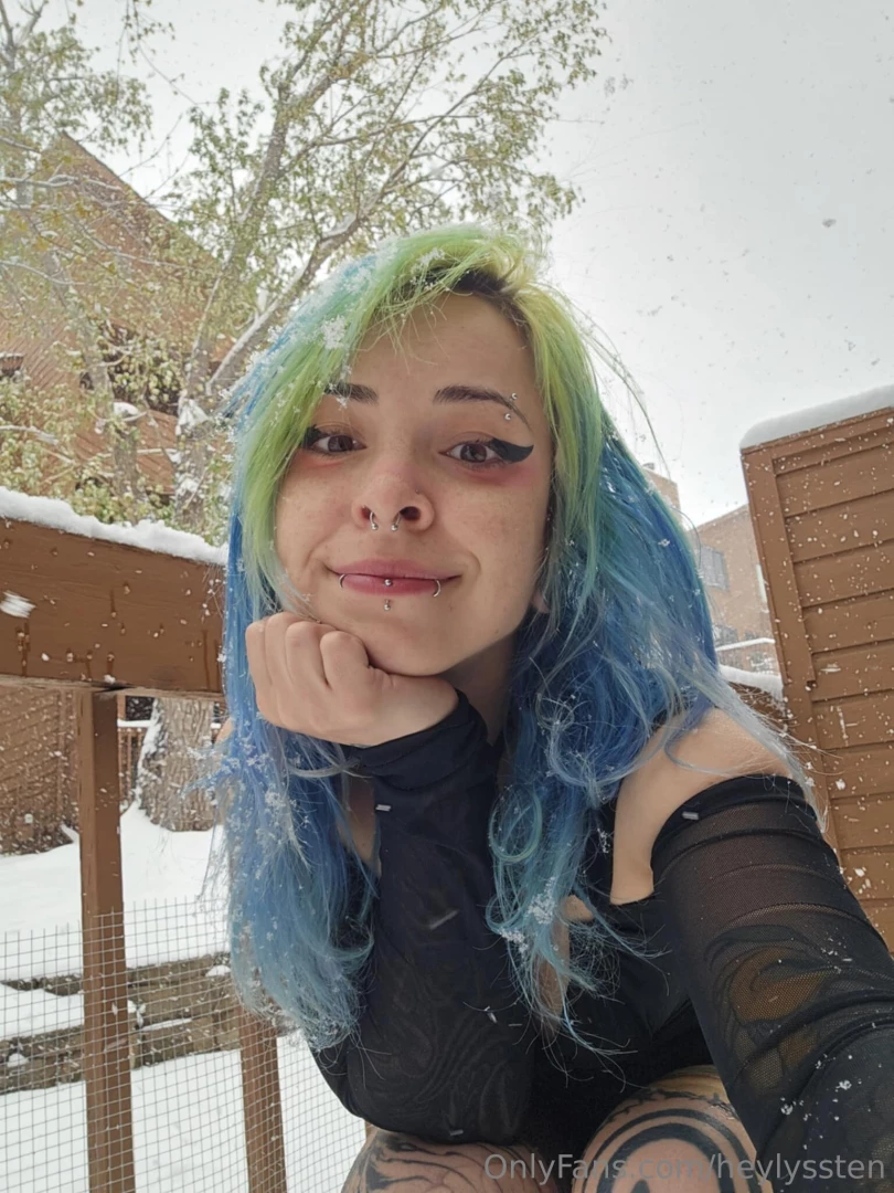 Snow in spring means photo opp 3 