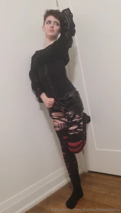 The more you scroll the more sexy the photos get part 2