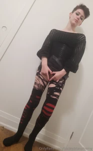 The more you scroll the more sexy the photos get part 5