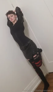 The more you scroll the more sexy the photos get part 4