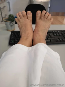 I love working barefoot does anyone want to be my co-worker part 4