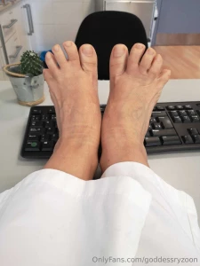 I love working barefoot does anyone want to be my co-worker part 1