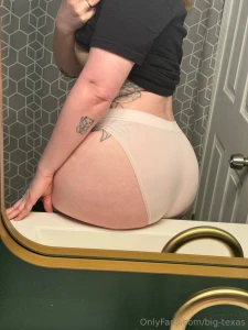 Fuck me on the sink part 1