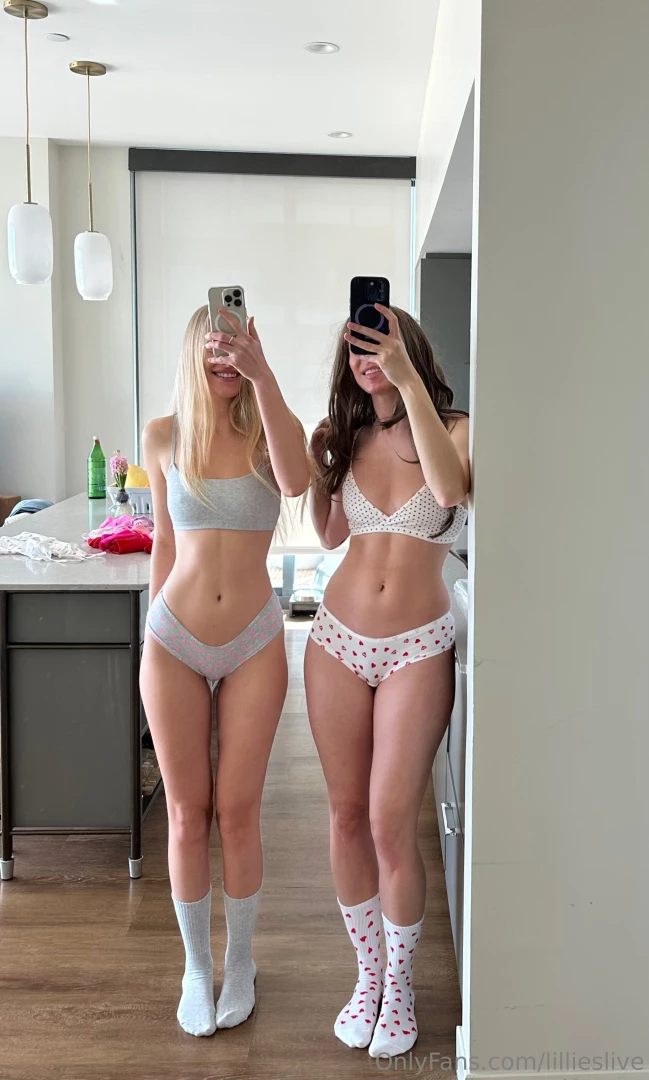 Grey or white xlovelyadrianax blondie lilllie 
