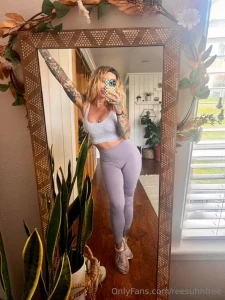 Which outfit should i wear to the gym today purple or green ps my bday