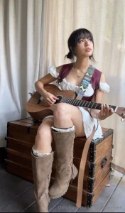 Wanna see a bard girl seduce you at the tavern vip chanxoxos fans got part 1