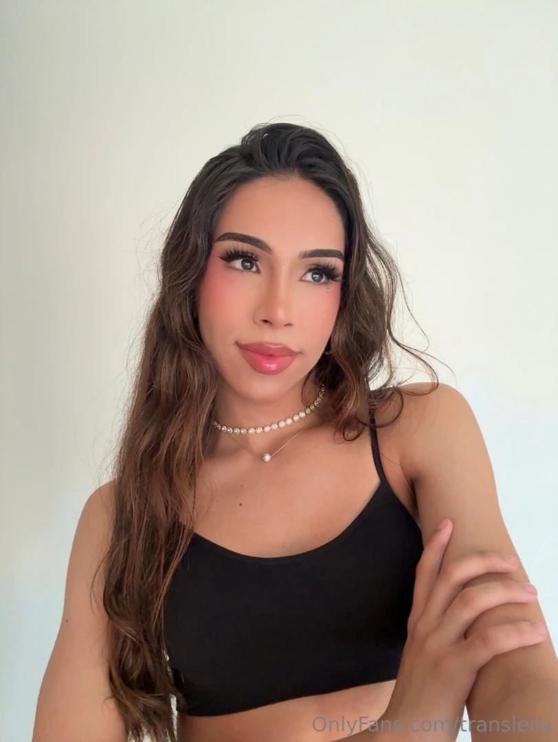 Confidence in every curve and a smile that speaks volumes part 1 