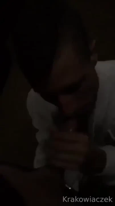 I met this guy in berlin hotel he suck me in public corridor 