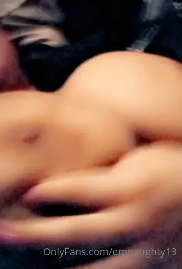 I need to be titty fucked so bad love the feel of a hot pearl necklace 