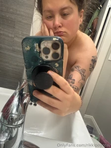 What s a gal gotta do to get you to talk to her