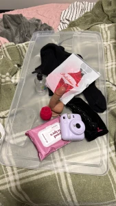 On my way to use my friend s apartment for some filming and customs