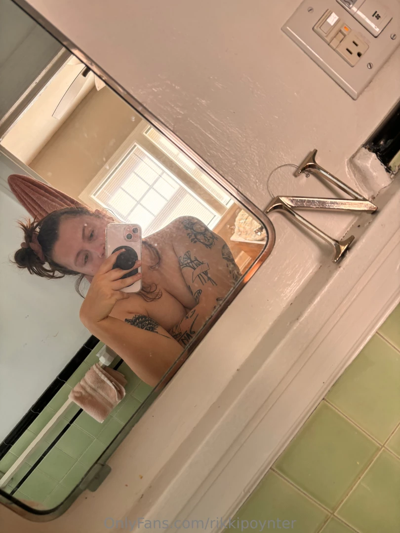 Good morning cat sitting for my friend for a month 