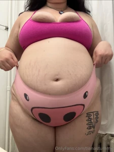 New house goofin in the piggy panties also nvr knew the back of my