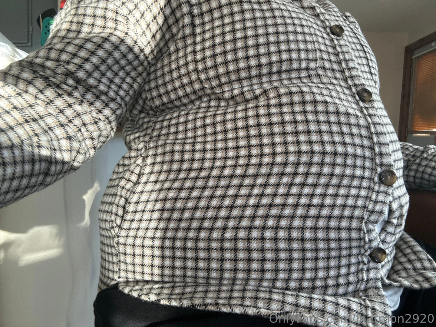 Belly popping out of my tight shirt part 4 