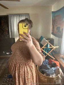 Ignore my messy room but i practically look pregnant
