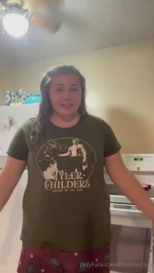 This is a xl shirt