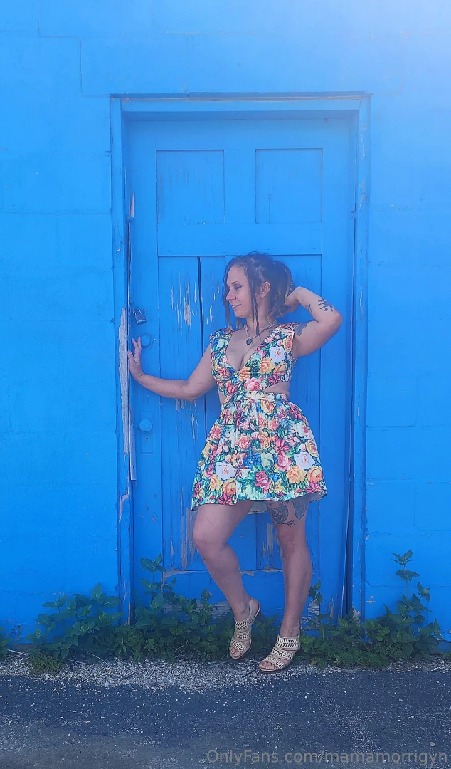 Are you a fan of blue eyed babes 