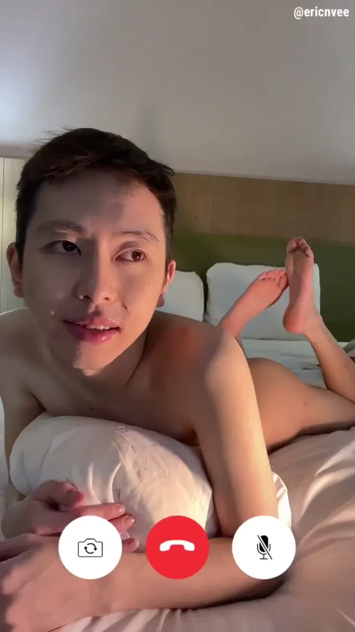 Video call roleplay gonna pretend this pillow is you let me show you 
