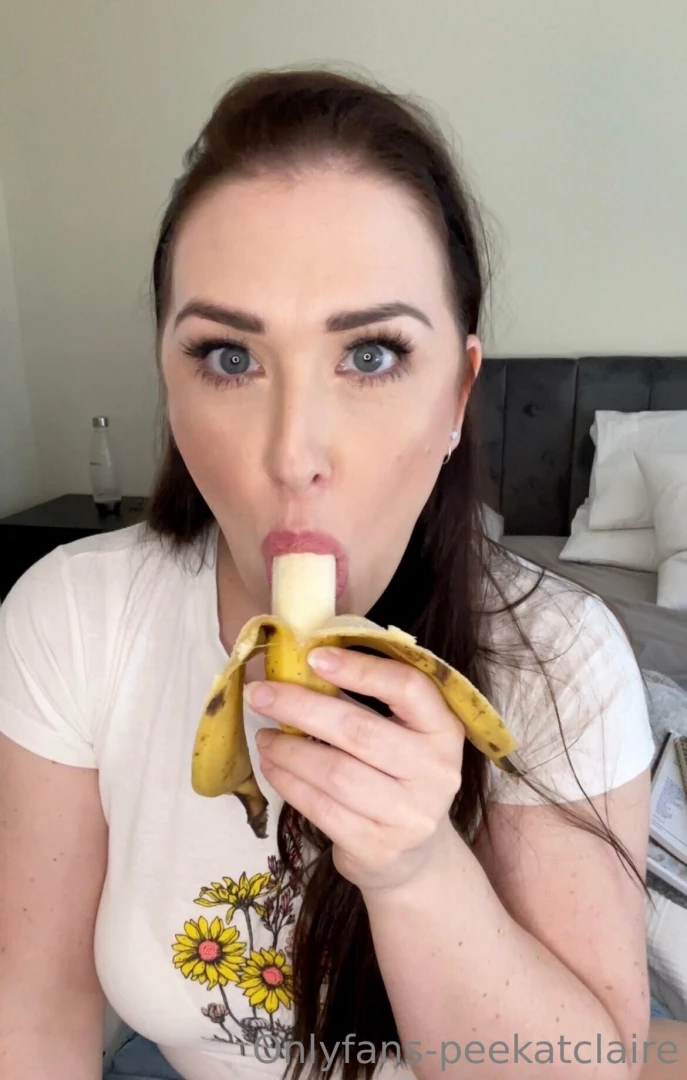 Rules for eating a banana don t make eye contact 