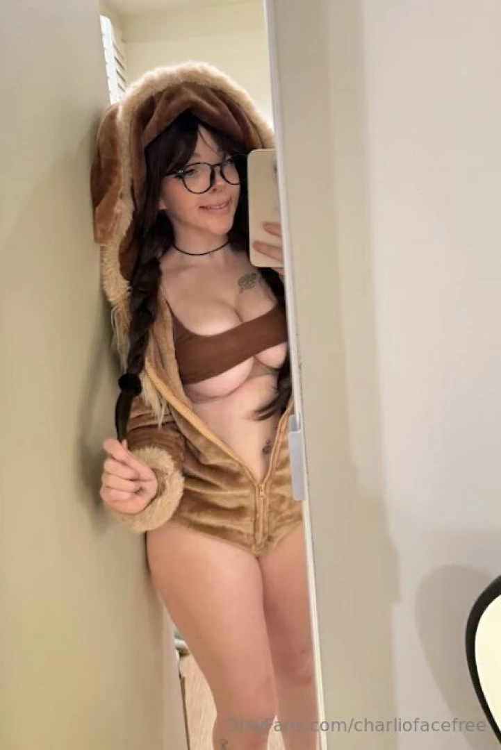 Happy saturday say it back in dms for a treat 