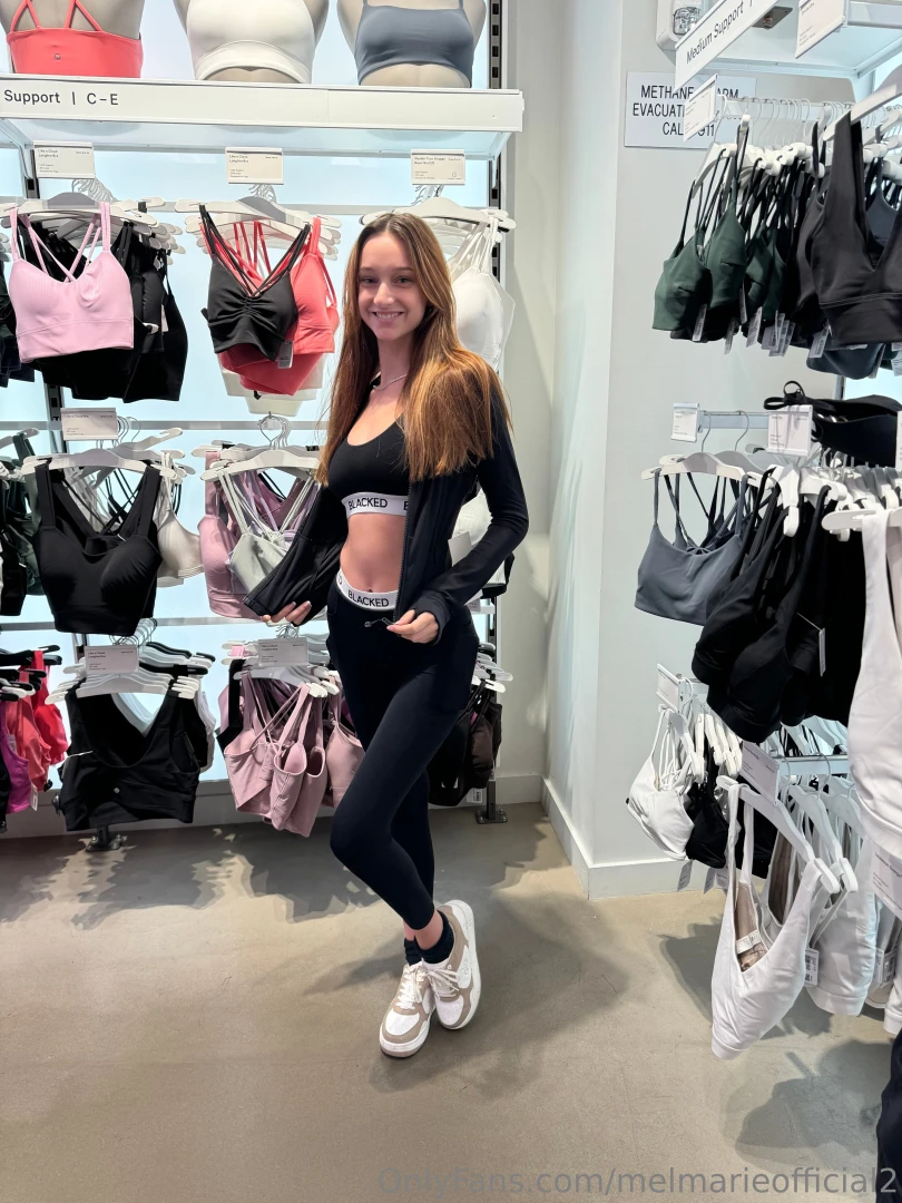 I want some workout clothes 