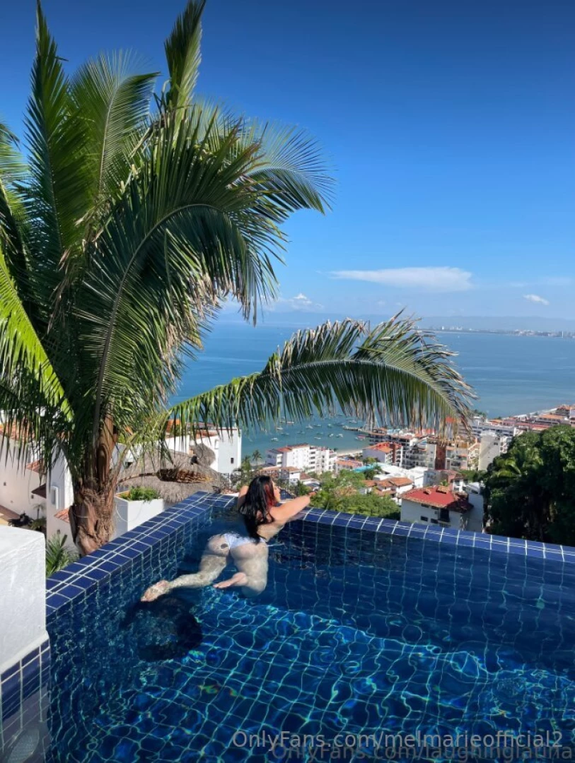 Pro latina d0minatrix and femd0m goddess laughinglatina is ready to 