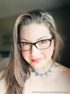 I was in a glamour shot type mood i guess anywho just a reminder to