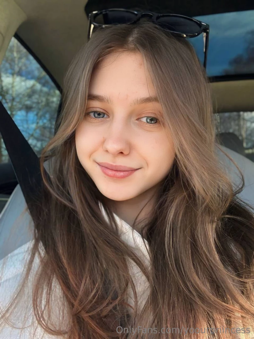 I know you like my photos without glasses but my eyes are very 