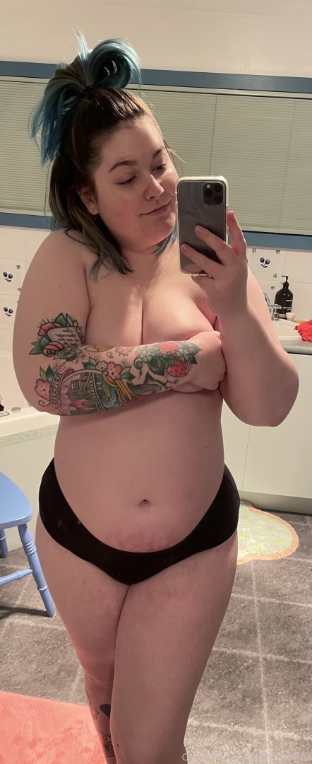 Au natural check your dms soon for a chance of some naked booty part 1 