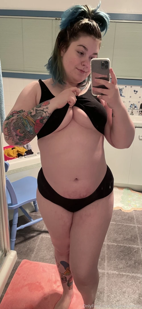 Au natural check your dms soon for a chance of some naked booty part 2 