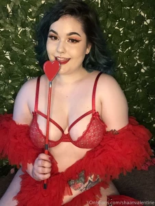 Red is one of my favourite colours to wear - i love the contrast with part 1