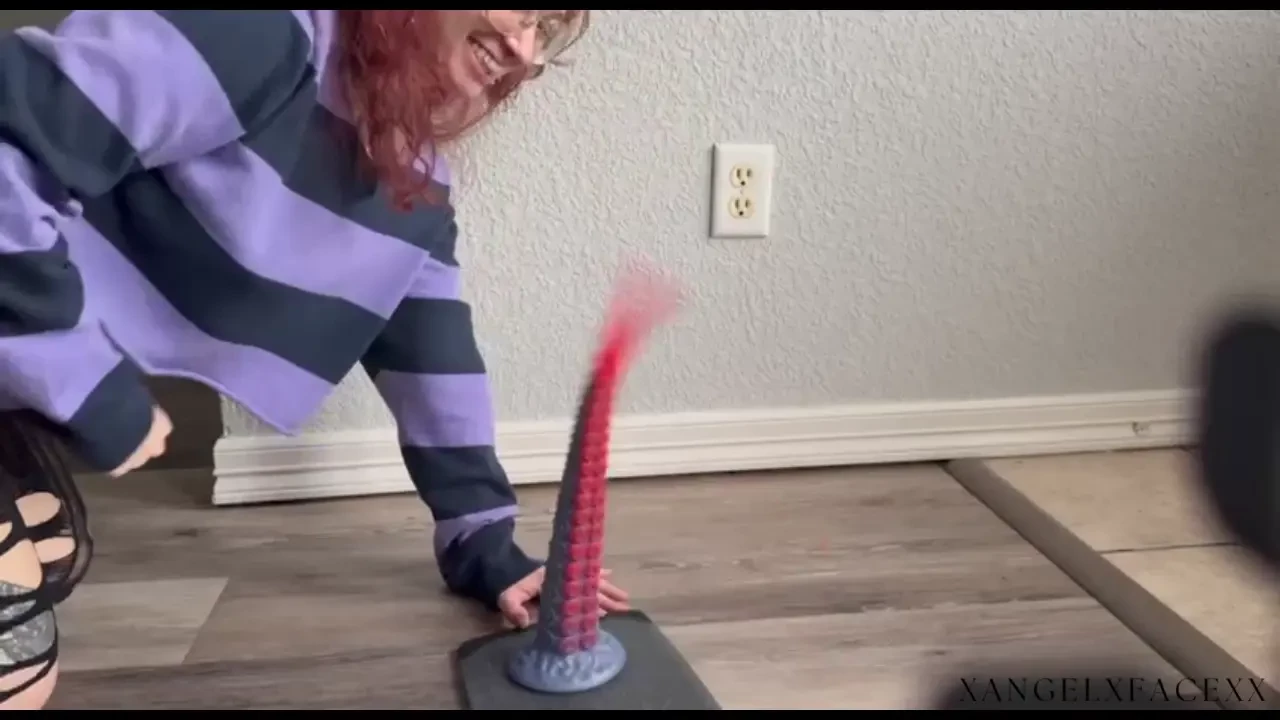 Oh no an alien invasion new toy new toy - - alien - - fantasy - - 