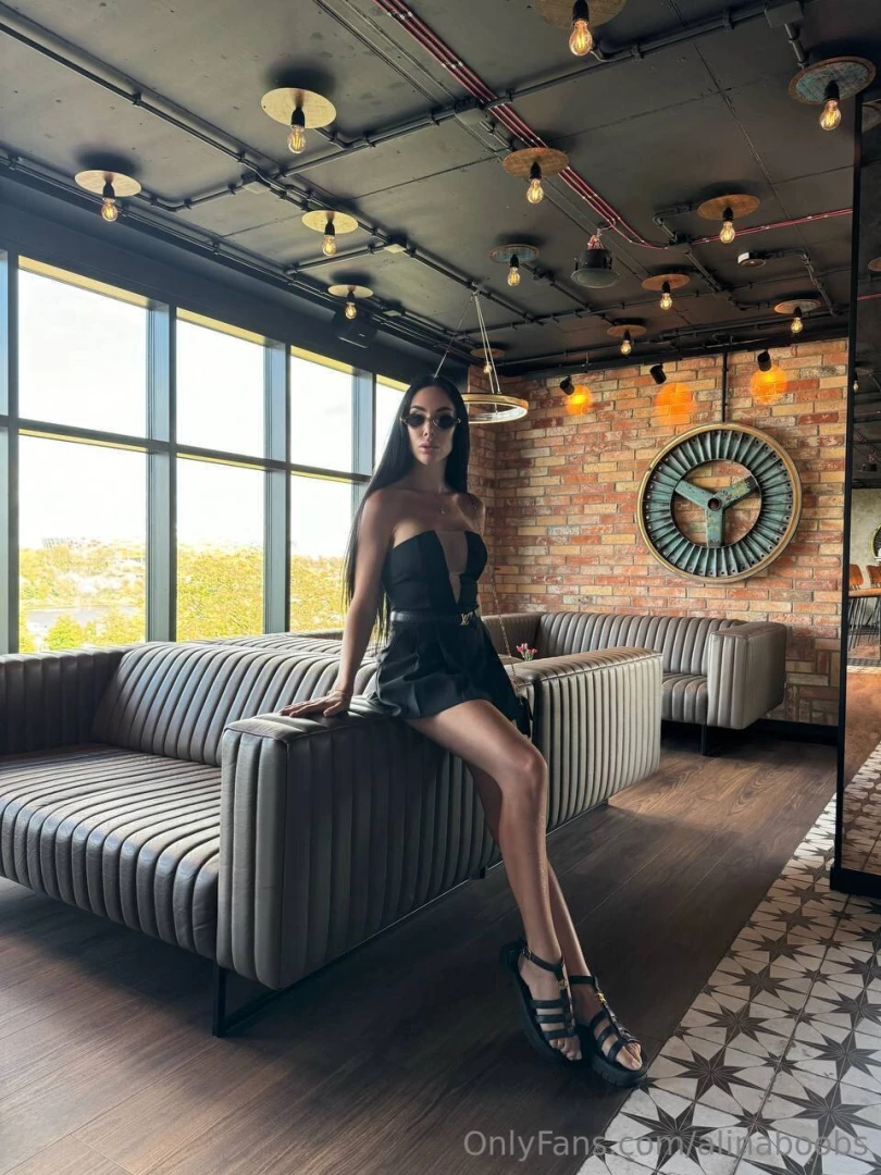 What a beautiful place and the view from here is just gorgeous 