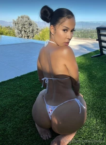 I just got a text from my friend sexyred_mc that she is so horny and part 1