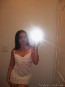 Dm me and i ll flash you with my titties instead