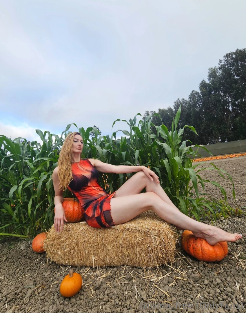 What is a perfect fall date with me you think let me know 