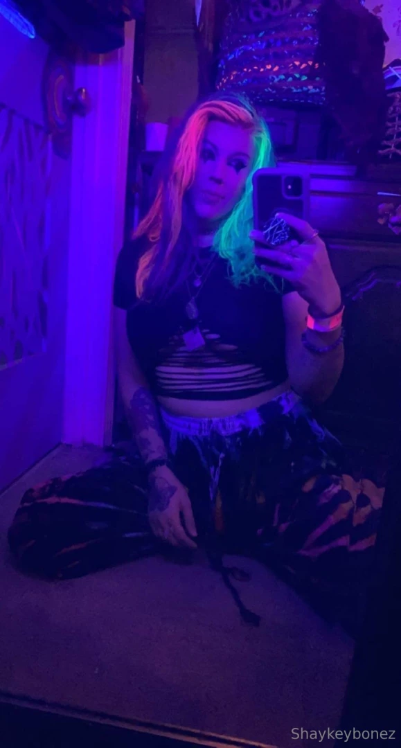 Do you like my tiktok bloopers should i post more 