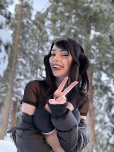 It s about to get snowwwww lewd up in here p part 2