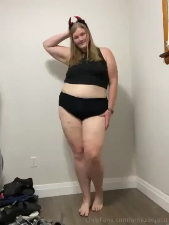 Feeling a little devilish today plus a sexy little extra part 3 