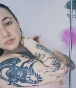 I love this filter makes my tattoos look so good part 1
