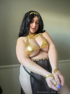 Big belly dancer