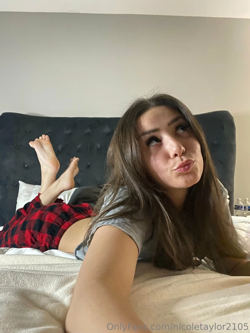 nicoletaylor2105 - Spoil me and i ll remove my hand for you part 2 