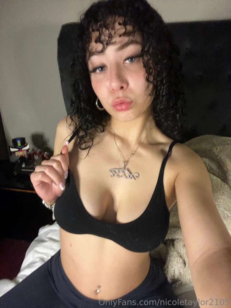 Starting the naky livestreammmmm come play with me part 1 