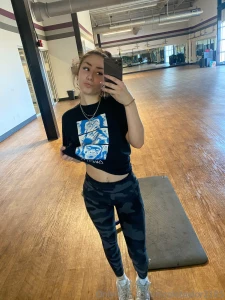 Wanna see nudies at the gym